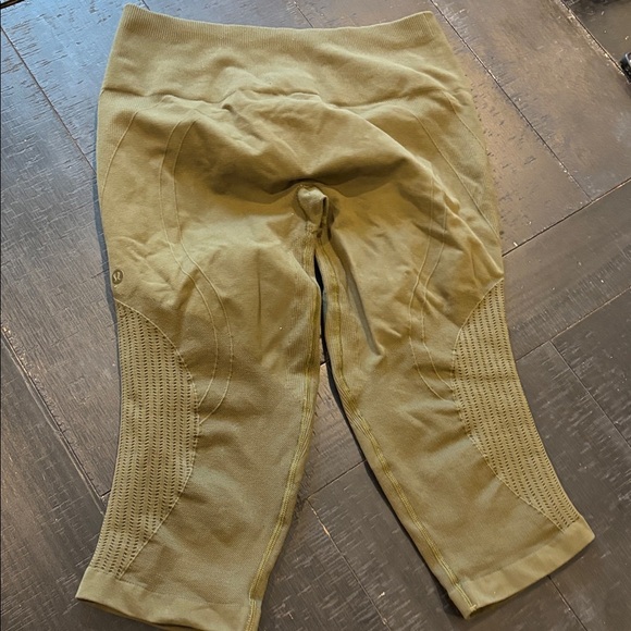 Lululemon Athletic Casual Women’s Cropped Green Leggings Large - Picture 3 of 8